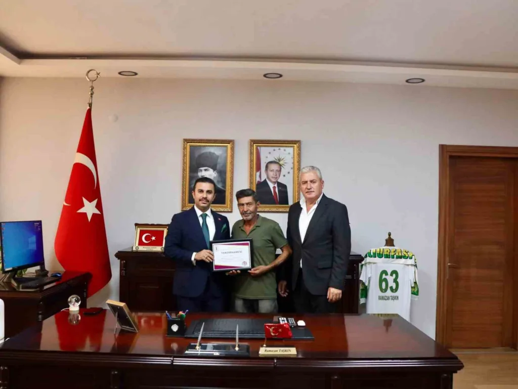 kocarli kaymakami taskin 25 yillik esnaflarla bir araya geldi cd1c6184dd55
