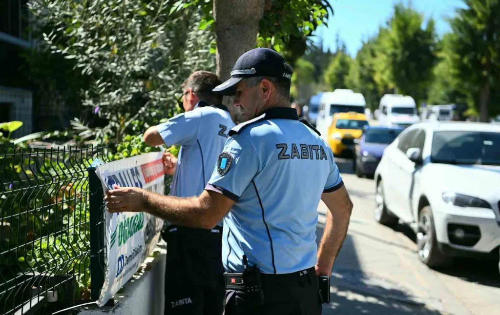kusadasinda kaldirimlar bosaltildi kurallara uymayanlara ceza 002b594f72f9