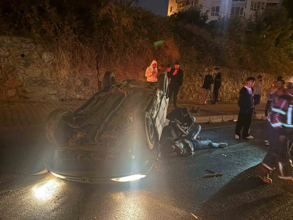 kusadasinda trafik kazasi 2 yarali 7f74d719a9f4