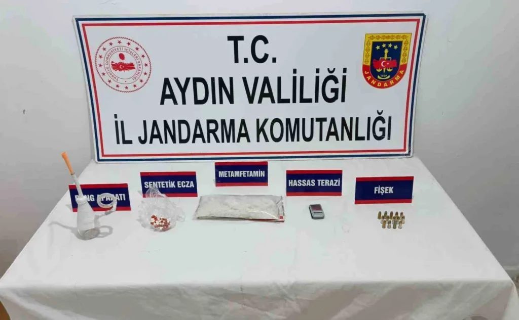 Kuşadası’nda uyuşturucu operasyonu: 3 şüpheli gözaltına alındı 2 kusadasinda uyusturucu operasyonu 3 supheli gozaltina alindi d80c74dfe2b0