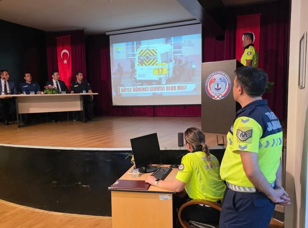 kuyucakta okul guvenligi toplantisi yapildi ef38c9bcd454