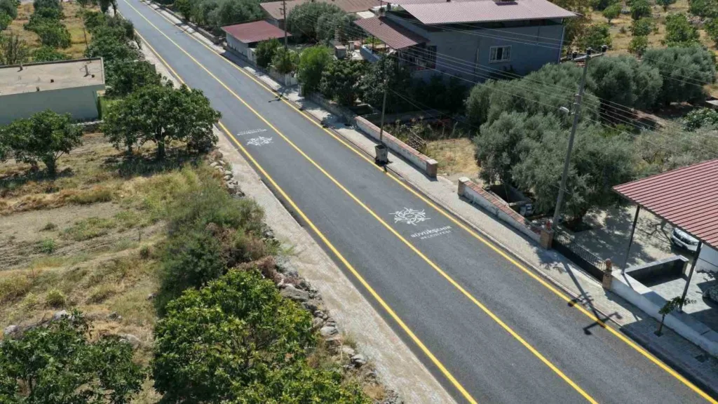 kuyucaktaki yol yenilendi 3ac5655b97c0