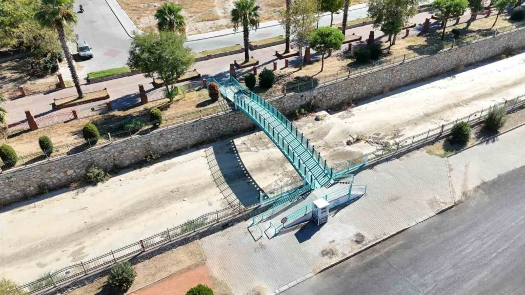 nazilli belediyesinden yesil mahallede kopru guvenligine yeni duzenleme db55bfedc100