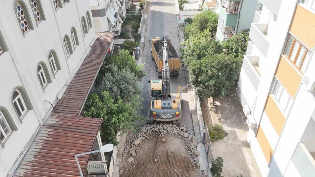 Nazilli’de yollar yenileniyor 3 nazillide yollar yenileniyor 813cc0d91be0