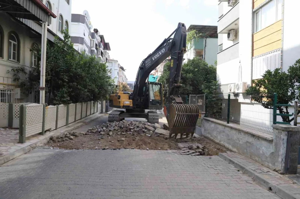 Nazilli’de yollar yenileniyor 2 nazillide yollar yenileniyor cb46f66f980c