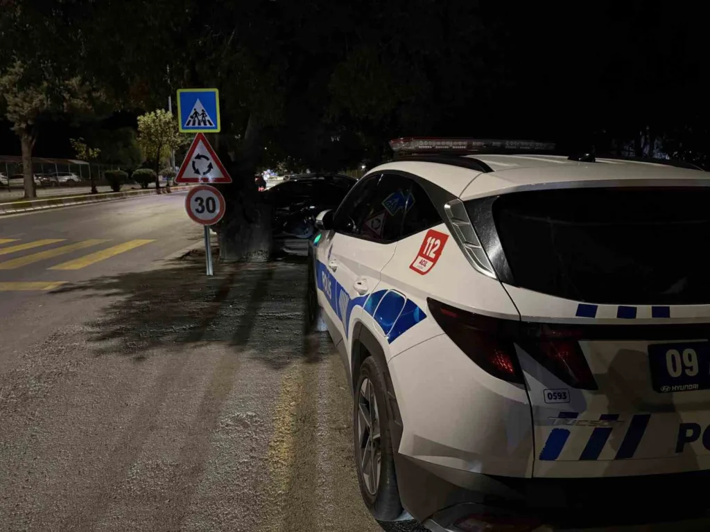 polis ekiplerinin huzur ve guvenlik uygulamalari araliksiz suruyor 54de23f57e58