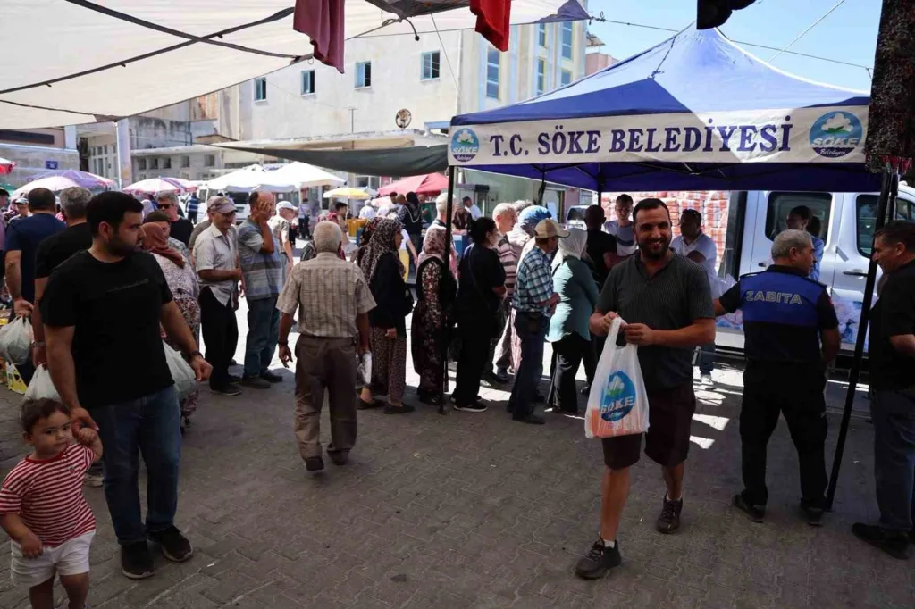 soke belediyesinin unlari bagarasinda vatandaslara dagitildi 823a4be9919c