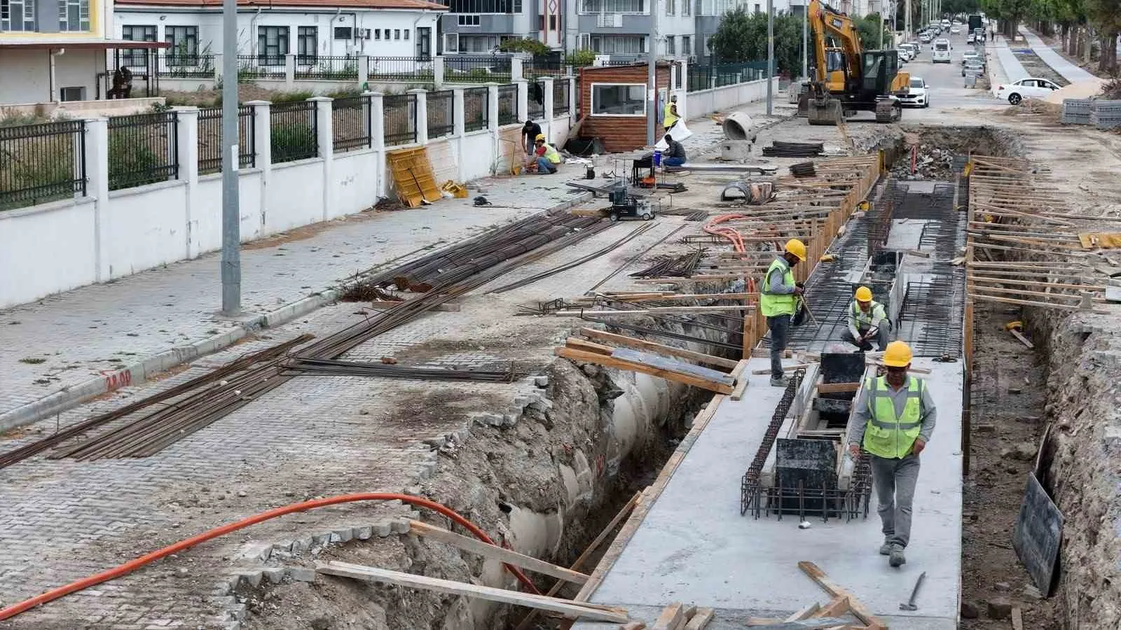 Söke’nin altyapısı Aydın Büyükşehir Belediyesi’nin çalışmaları ile güçleniyor 4 Söke’nin altyapısı Aydın Büyükşehir Belediyesi’nin çalışmaları ile güçleniyor