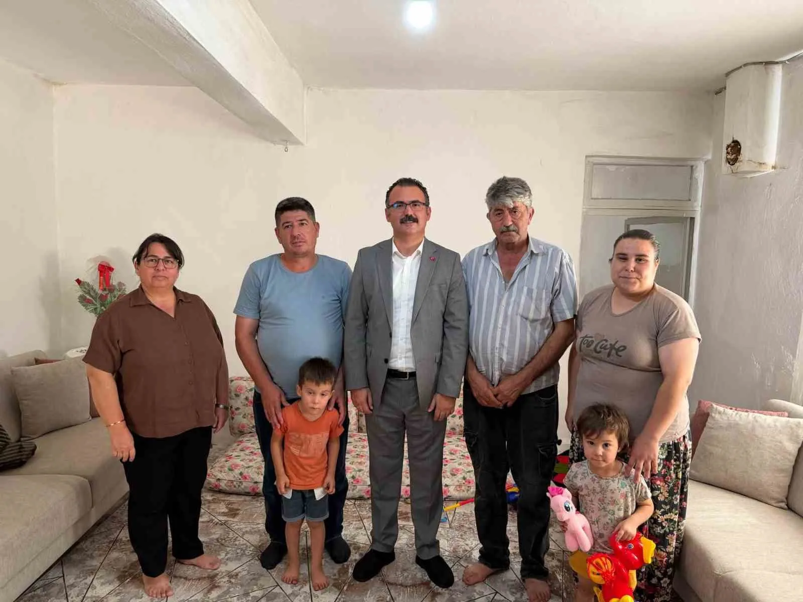 Sultanhisar’da ailelerin talepleri yerinde dinleniyor 3 Sultanhisar’da ailelerin talepleri yerinde dinleniyor