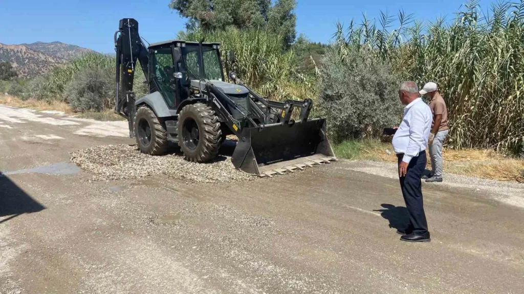 sultanhisarda belediye ekipleri vatandaslarin talepleri icin sahada 46d63b197d12