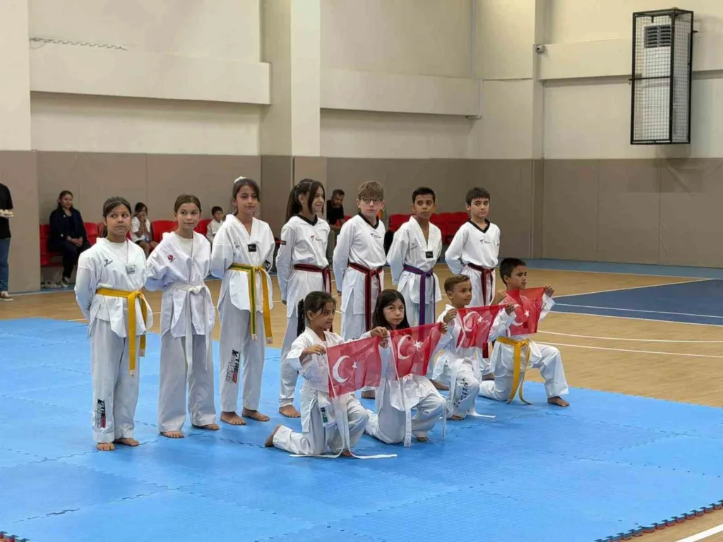 Sultanhisar’da GSB Spor Okulları ve Yaz Kulübü kapanış şenliği düzenlendi 3 sultanhisarda gsb spor okullari ve yaz kulubu kapanis senligi duzenlendi 43483ca9a3ba