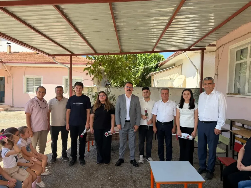 Sultanhisar’ın başarılı öğrencilerine anlamlı buluşma 3 sultanhisarin basarili ogrencilerine anlamli bulusma f8804c9852b7