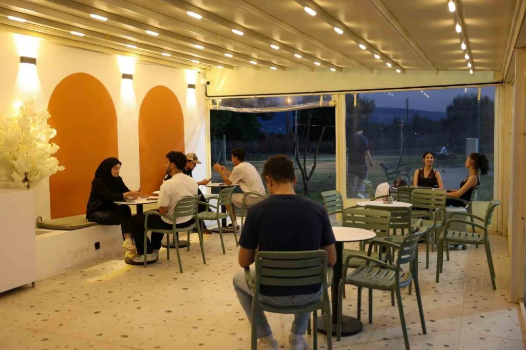 universiteli genclerden yurt kafeye yogun ilgi a16d38c60851