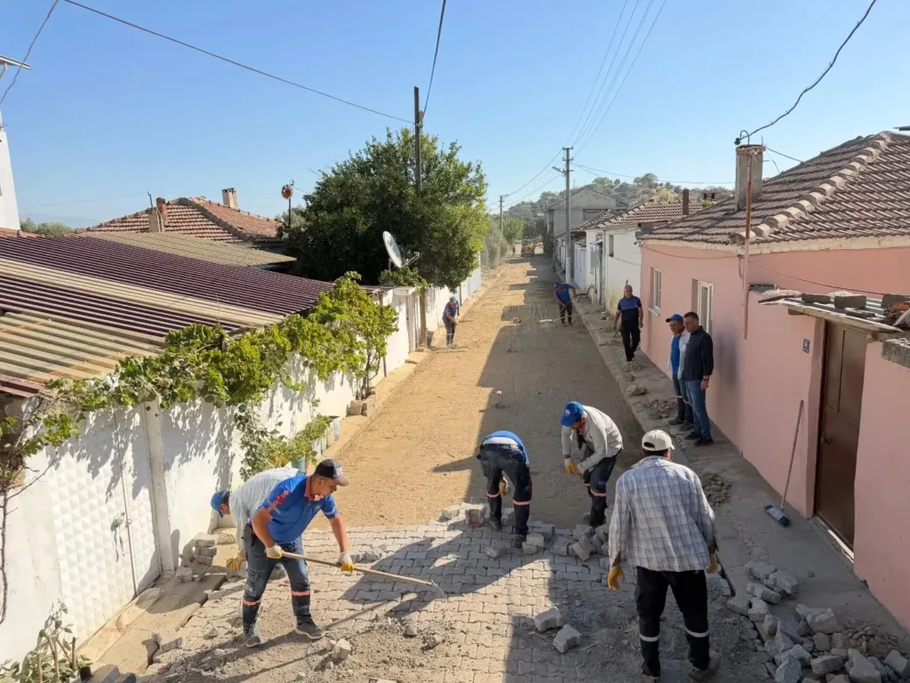 Yenipazar’da hem yollar yenileniyor hem gönüllere dokunuluyor 6 yenipazarda hem yollar yenileniyor hem gonullere dokunuluyor 1c50c8fcf52a