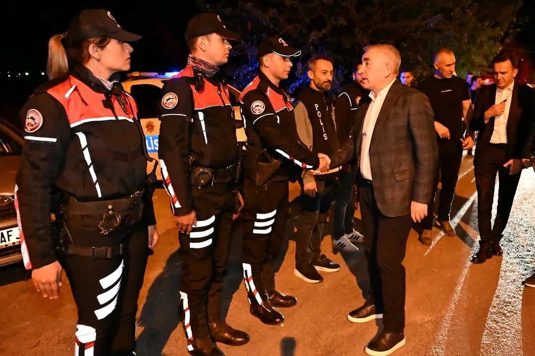Karaduman’dan gece mesaisi: Uygulama noktalarını ziyaret etti