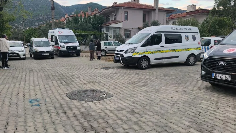 Yaşlı kadın banyoda ölü bulundu