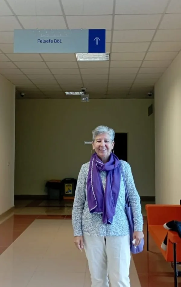 Okumanın yaşı yok: 62 yaşında öğrenci oldu