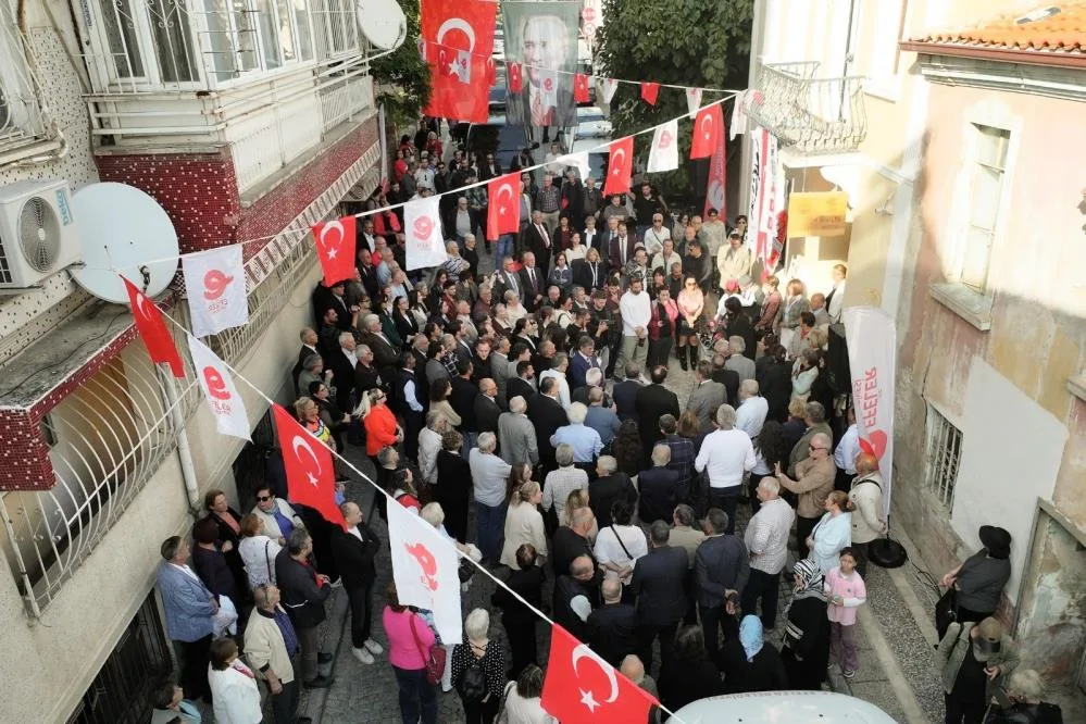 Efeler’de Atatürk Kültür Evi hizmete açıldı 2 AW816279 02