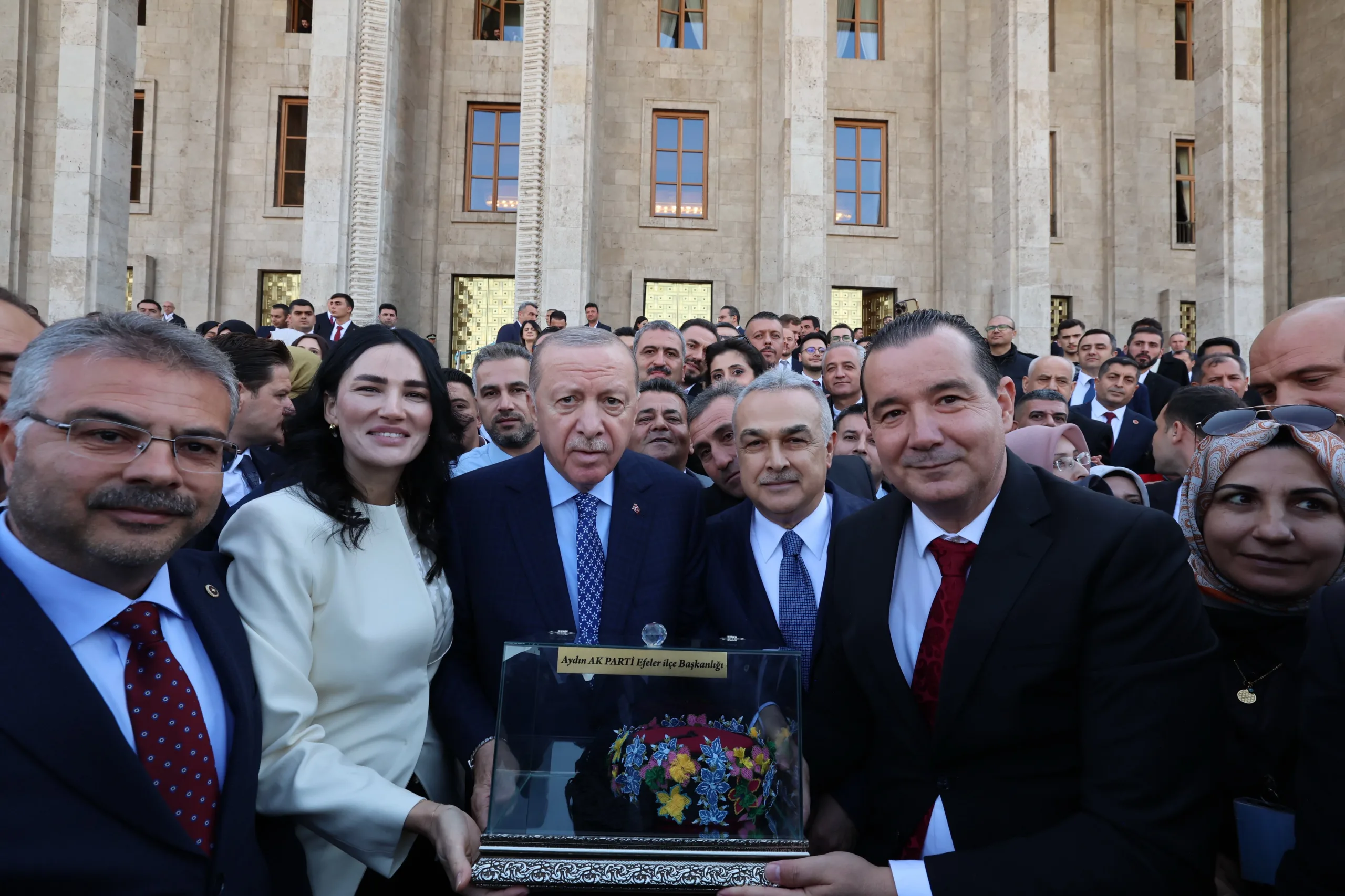 Cumhurbaşkanı Erdoğan’a Aydın’dan Efe Fesi…