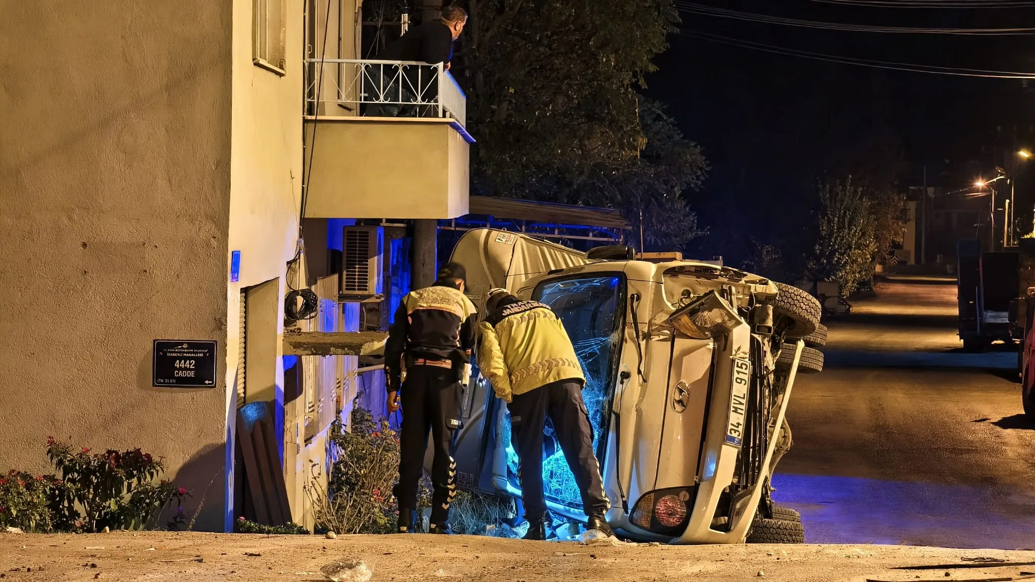 Nazilli’de Feci Kaza: Kamyonetten Fırlayan Sürücü Hayatını Kaybetti, 1 Yaralı