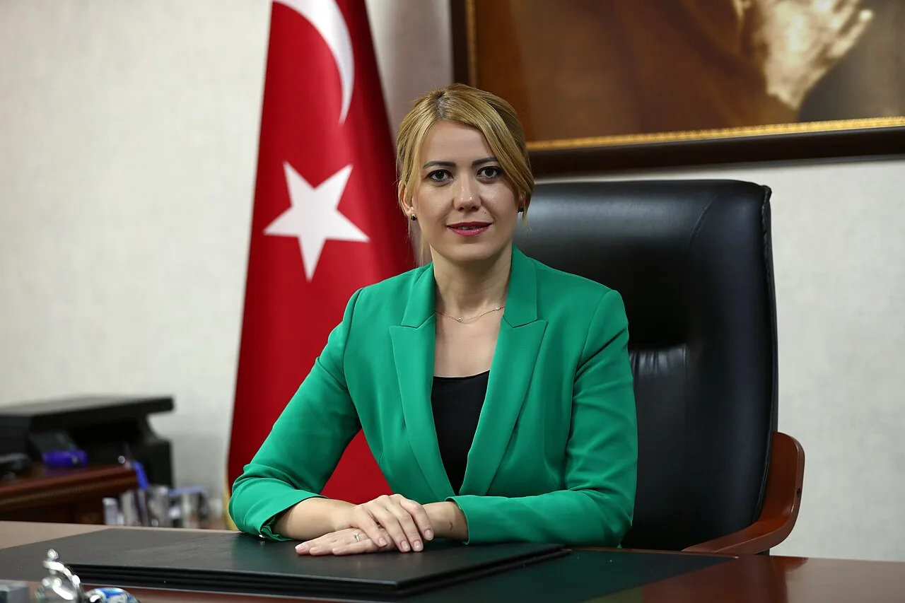 T.C. Merkezefendi Belediye Baskani Seniz Dogan