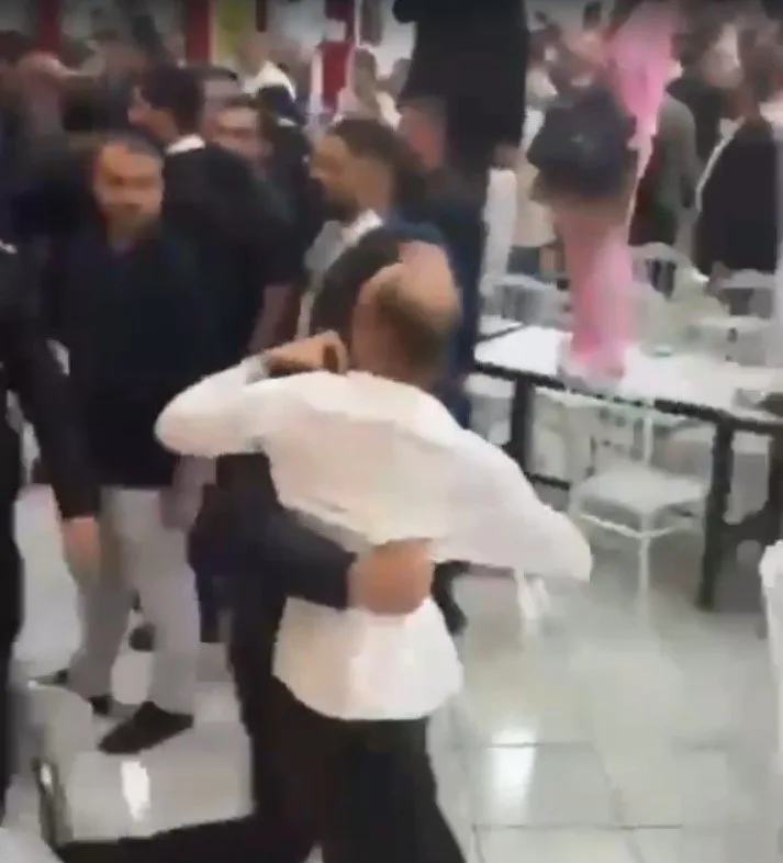 İzmir’de YENİ Partililer birbirine girdi: O anlar kamerada