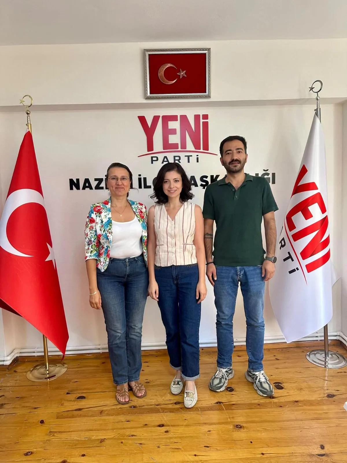 Yeni Parti Nazilli’de yeni dönem resmen başladı: Ökmen delege rahatsızlığını gizlemedi