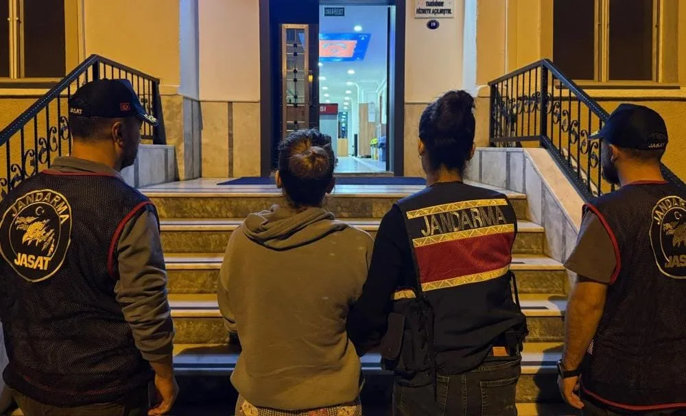 Firari kadın bakın nerede yakalandı