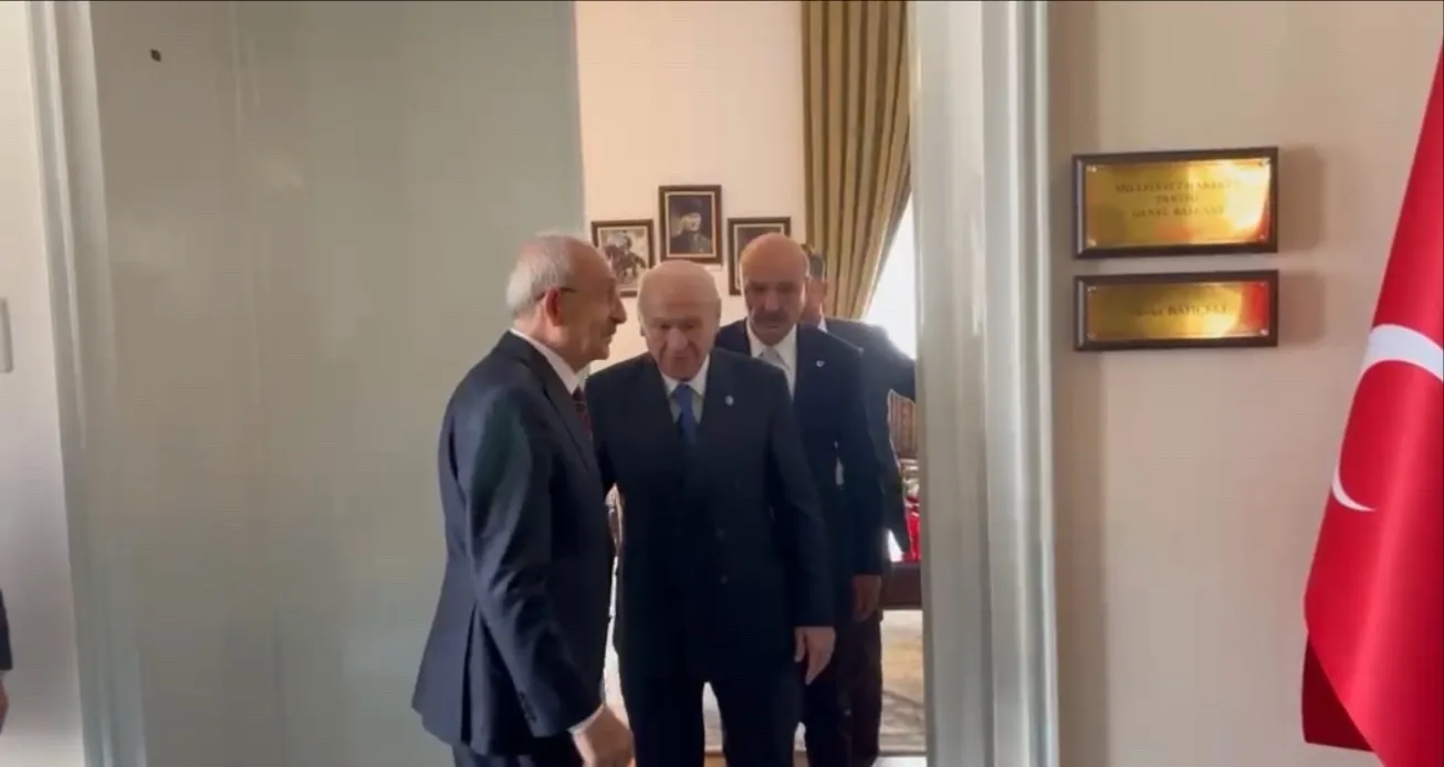 Meclis’te dikkat çeken görüşme: Bahçeli ve Kılıçdaroğlu…