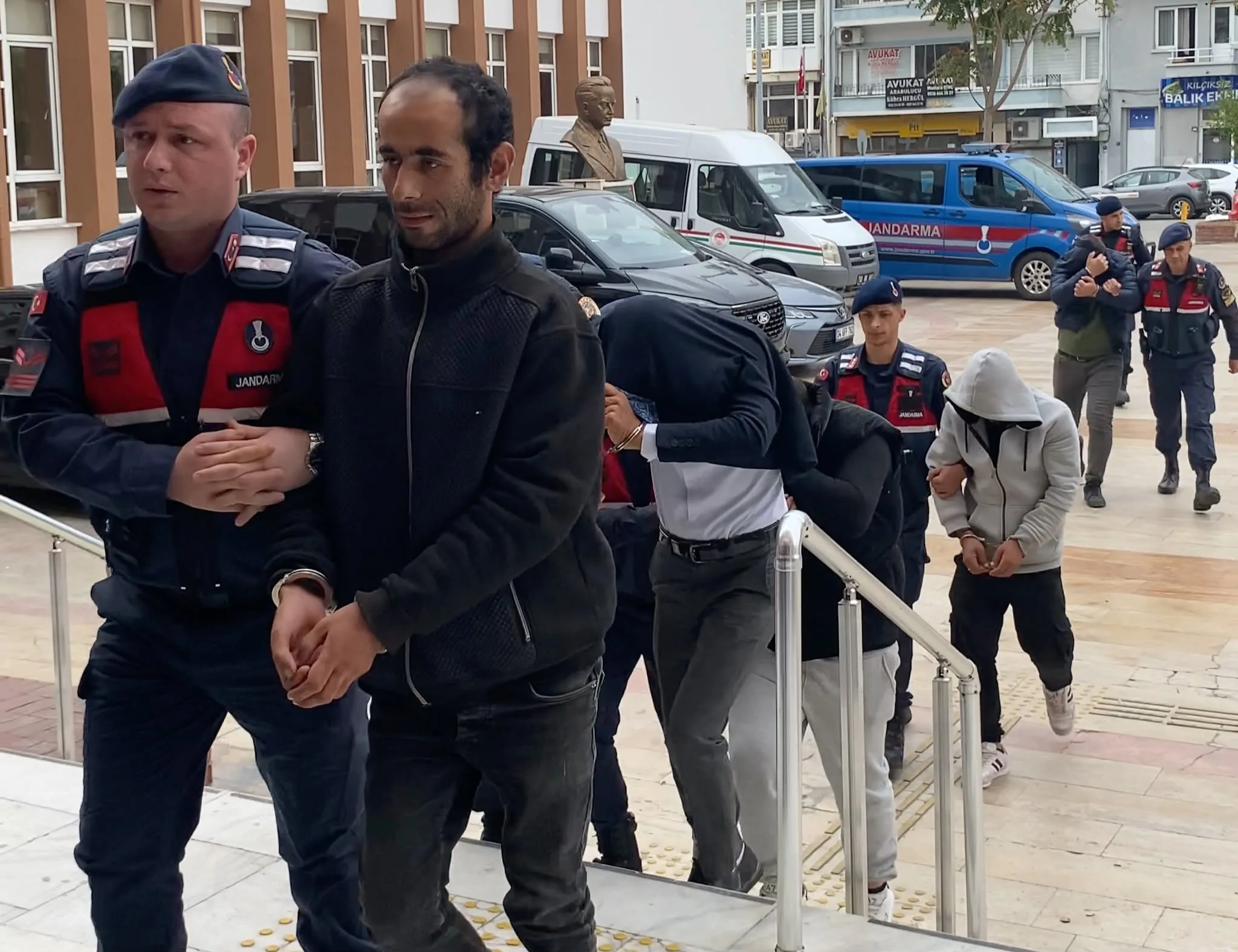 Aydın’da hayvan hırsızlığı operasyonu! Çaldıklarını bilmiyorlarmış
