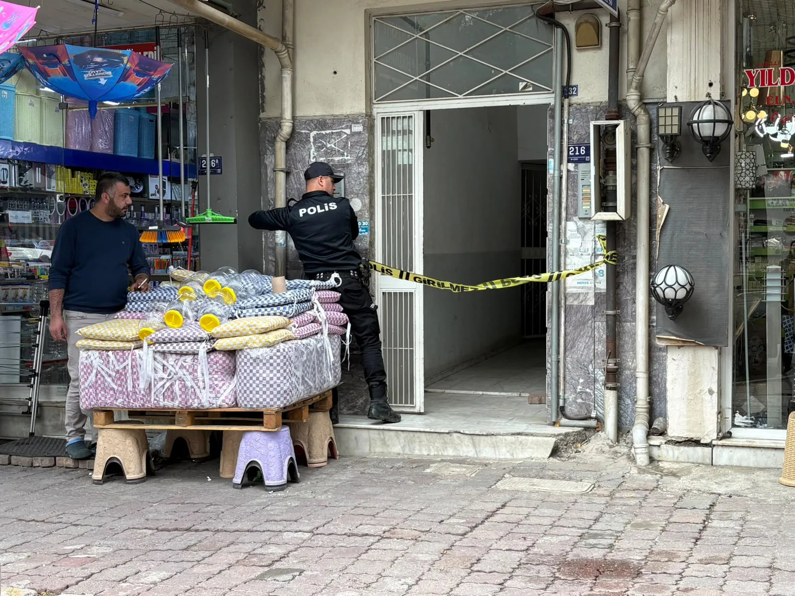 Saplantılı aşk! Nazilli’de 20 yaşındaki genç kız başından vuruldu