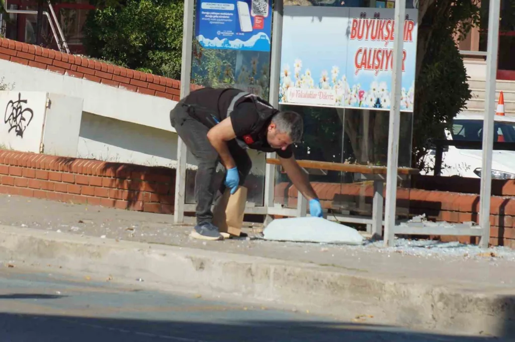 adliye onundeki supheli paket funye ile patlatildi 156874eeeefa