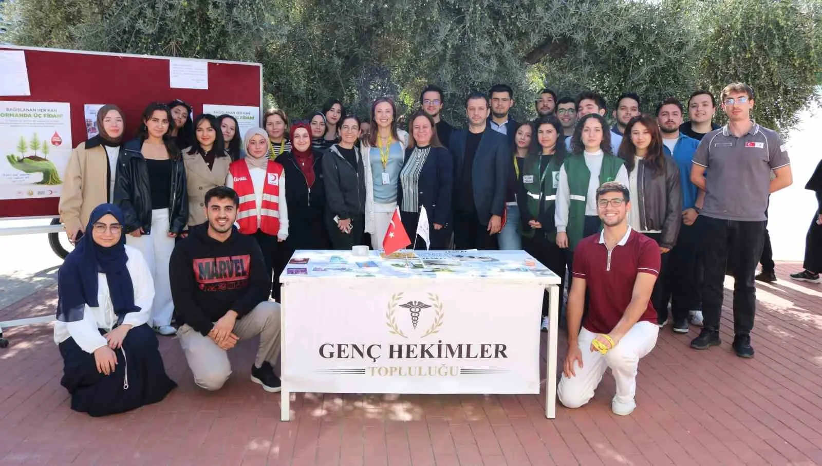 ADÜ’de gençler sağlık farkındalığı için buluştu 1 adude gencler saglik farkindaligi icin bulustu 0e39e29126dc