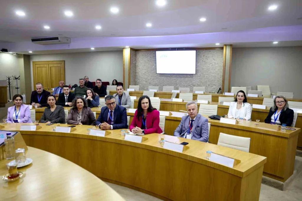 ADÜ’de meslek yüksekokullarının akreditasyon süreçleri değerlendirildi 3 adude meslek yuksekokullarinin akreditasyon surecleri degerlendirildi 8eb502f5247a