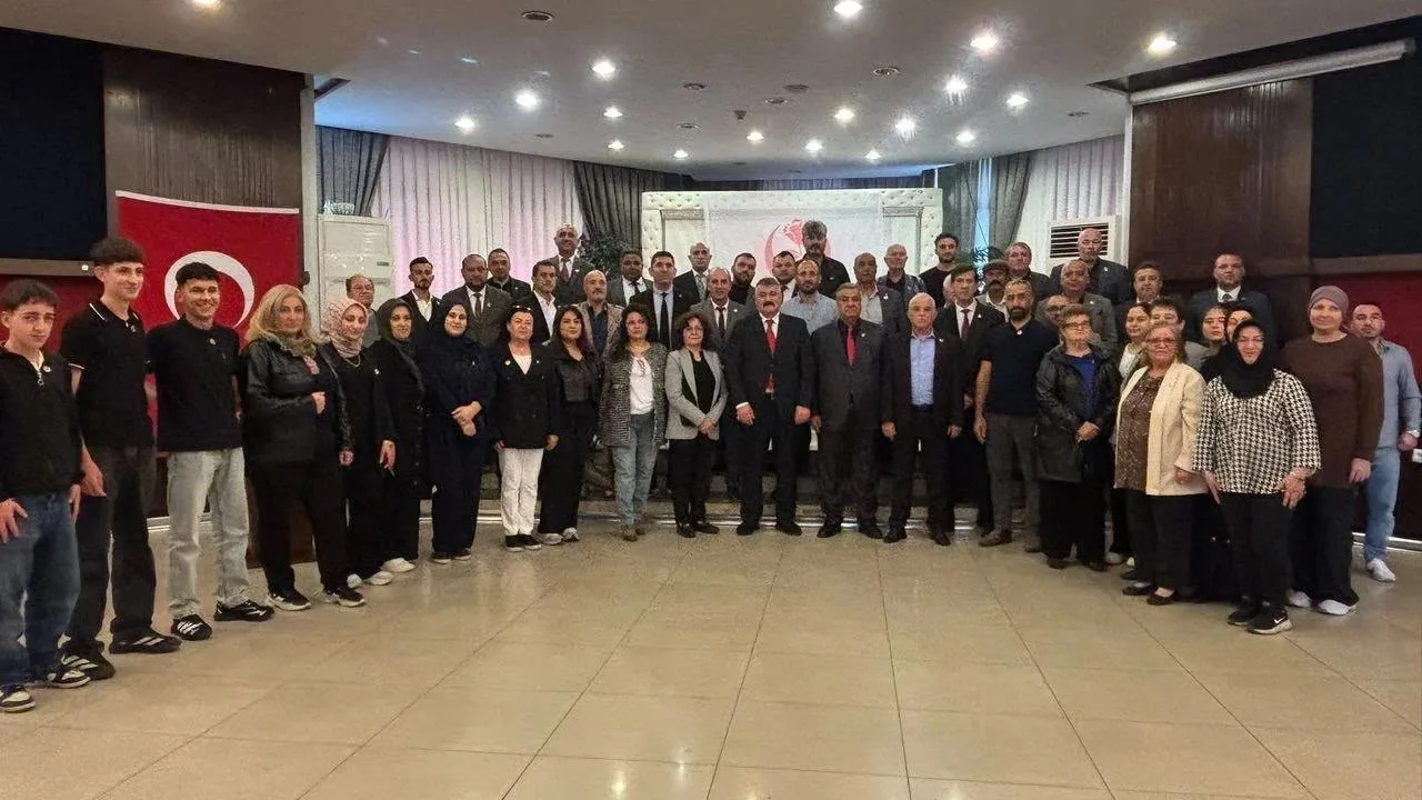 Astsubaylar Günü’nde Büyük Birlik Partisi rozetini taktılar