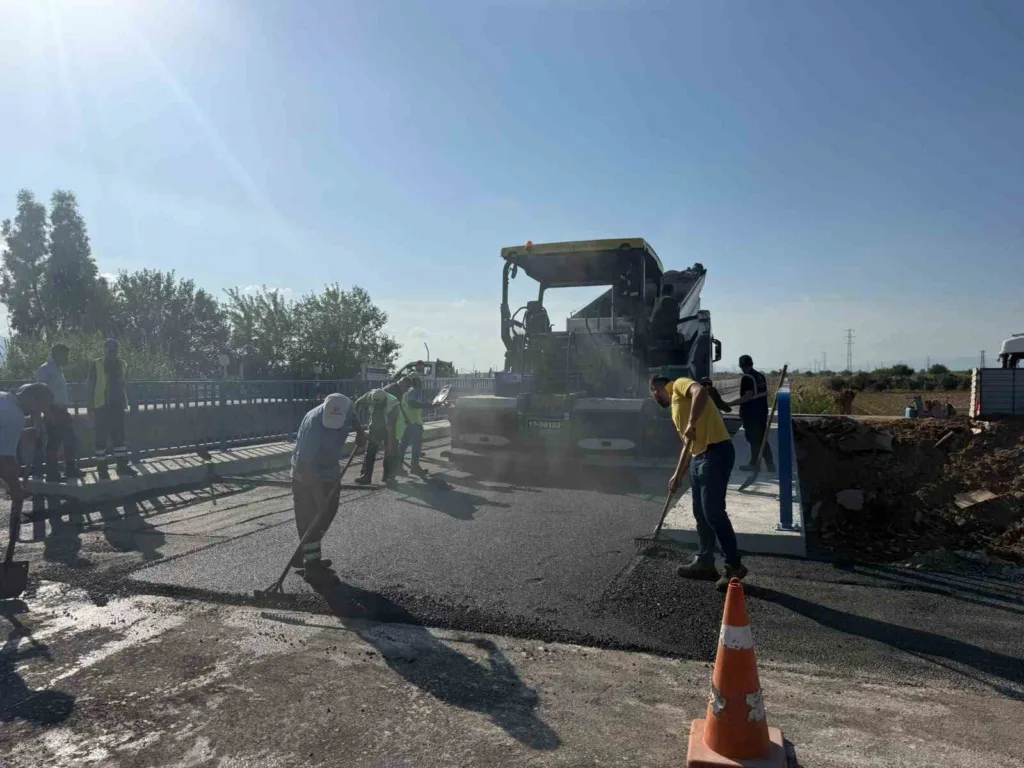 aydin buyuksehir belediyesi kentin dort bir yaninda calismalarini surduruyor 244ecaa7f90c