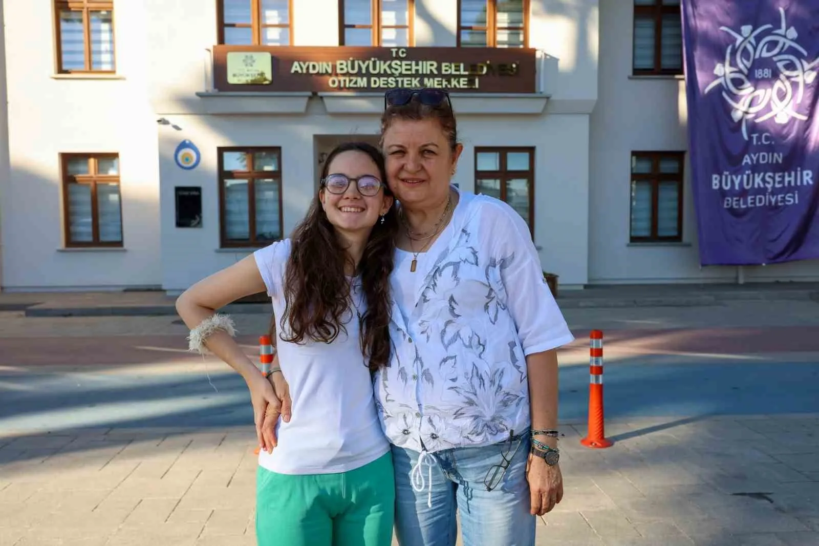 Aydın Büyükşehir Otizmli öğrencilere destek oluyor 3 Aydın Büyükşehir Otizmli öğrencilere destek oluyor