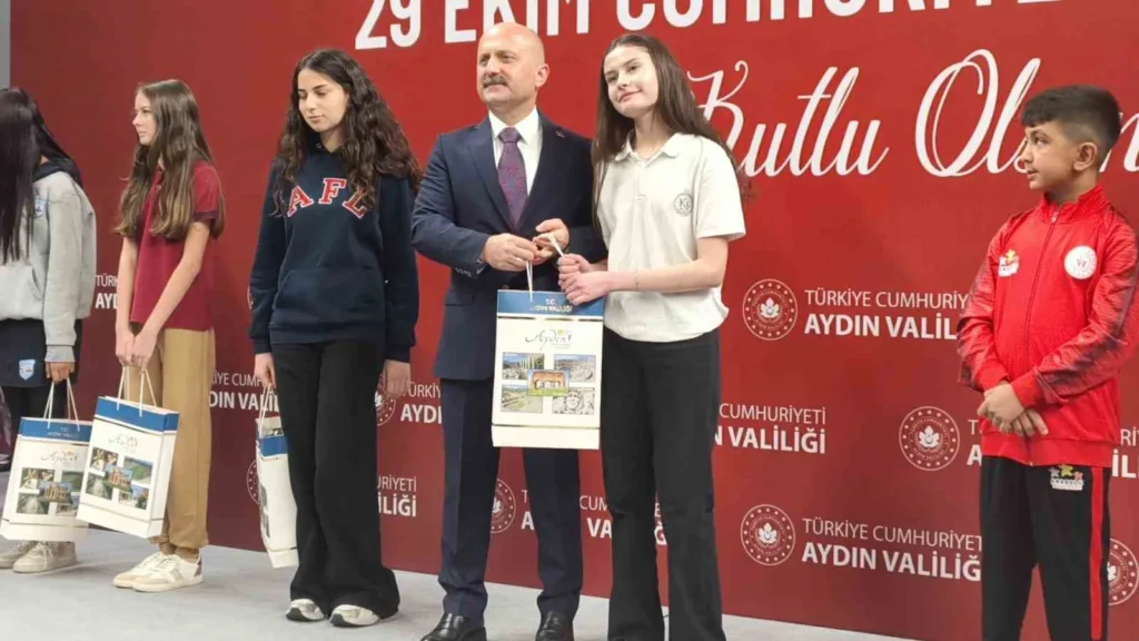 aydinda 29 ekim torenle kutlandi 1686ecc3e67e