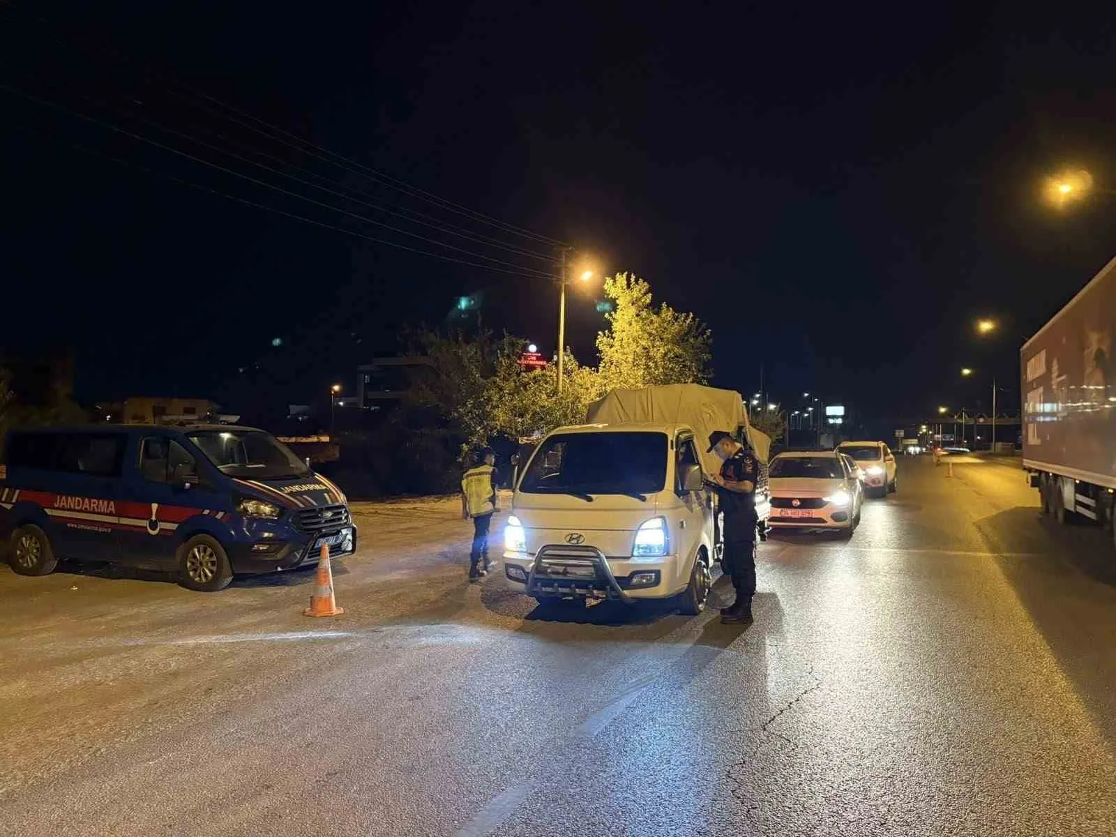Aydın’da ’Çember’ operasyonu: “41 aranan şahıs yakalandı”