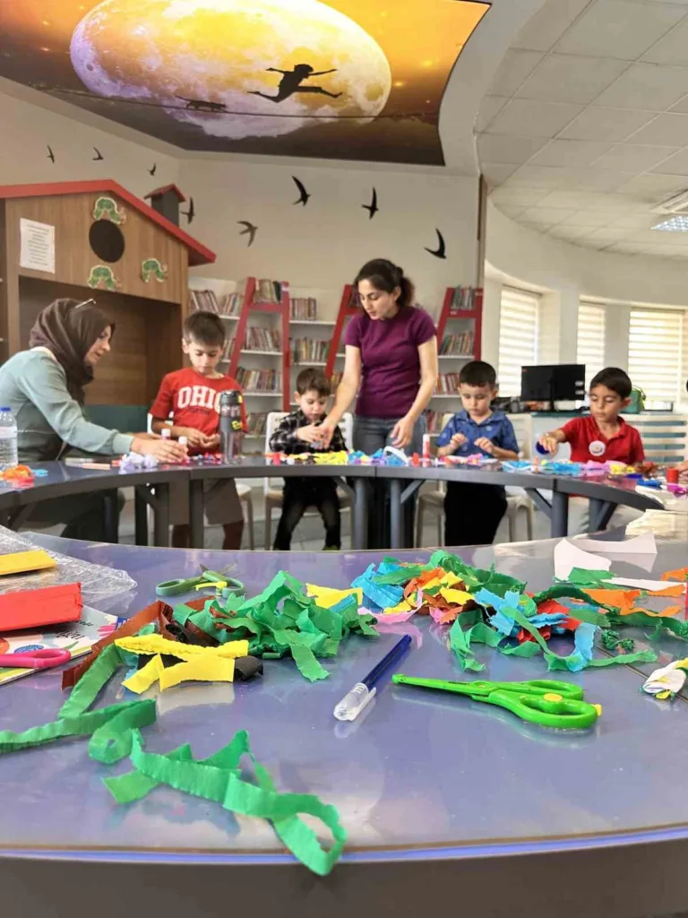 aydinda cocuklar kitapla hayal etti elleriyle tasarladi cae831e37d93