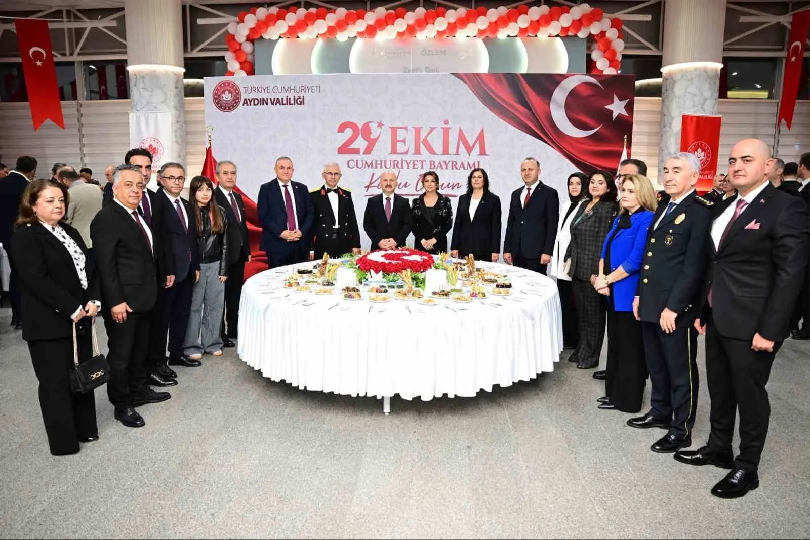 aydinda cumhuriyet resepsiyonu gerceklestirildi 0a2a27a77456