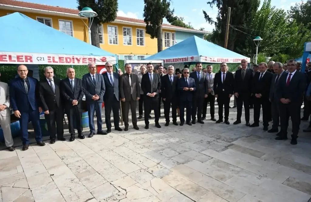 aydinda erasmus days tanitim programi duzenlendi 40beae3d4d22