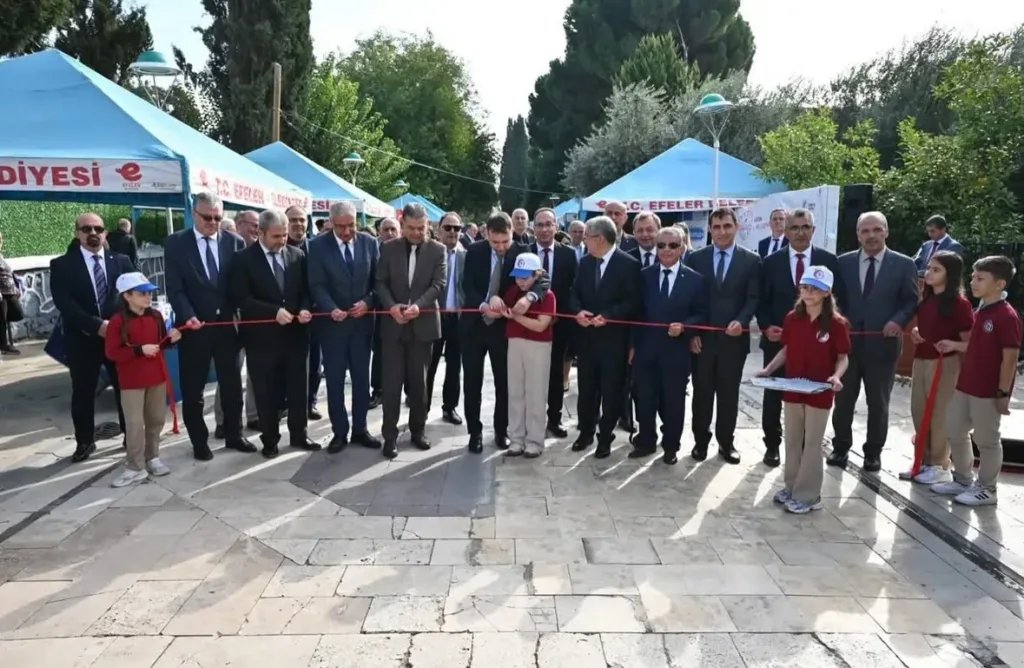 aydinda erasmus days tanitim programi duzenlendi 8a8a584a9ec6