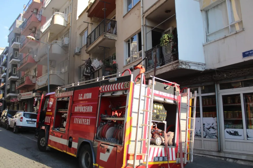 Aydın’da ev yangını 2 aydinda ev yangini 79dbe4927008
