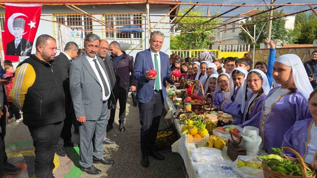 Aydında öğrenciler ekolojik pazar kurdu, satış yaptı 8 aydinda ogrenciler ekolojik pazar kurdu satis yapti ae8de4f982b2