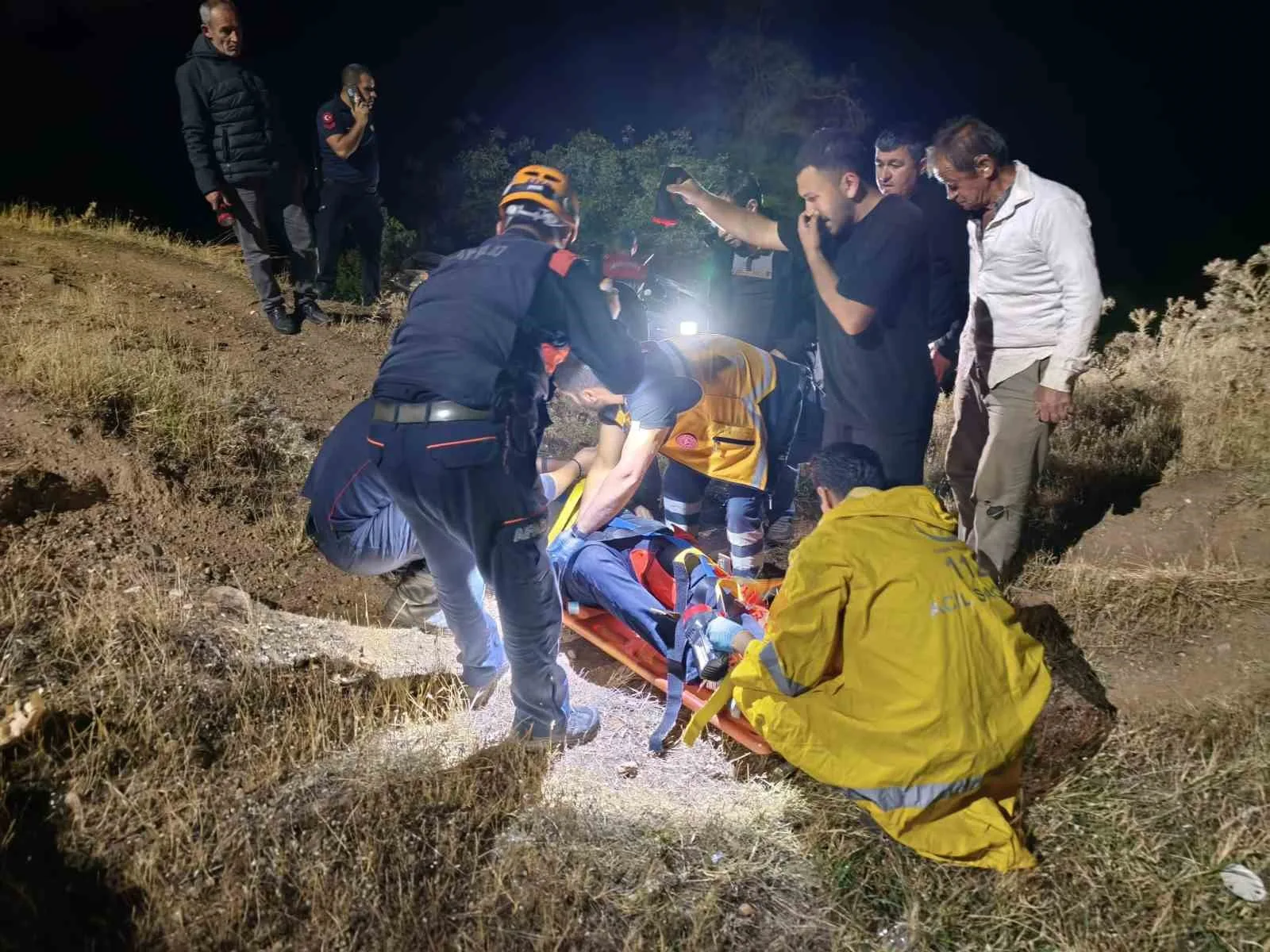 Aydın’da otomobil uçuruma yuvarlandı: 1 yaralı