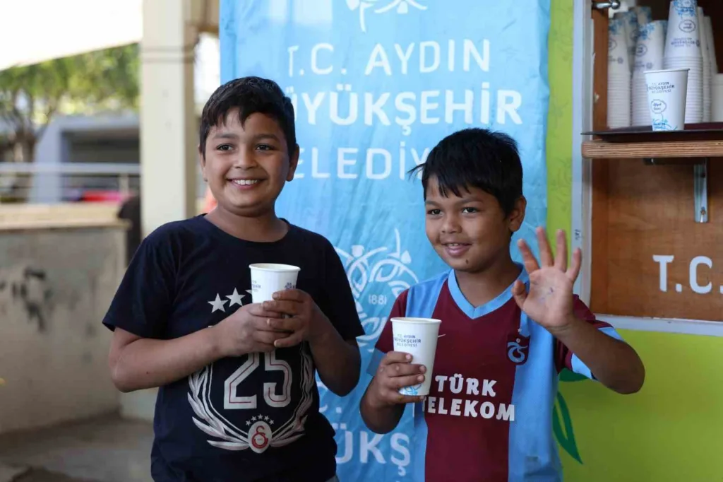 aydinda pazar yerlerinde sicak corba ikrami basladi b84b7b41744e