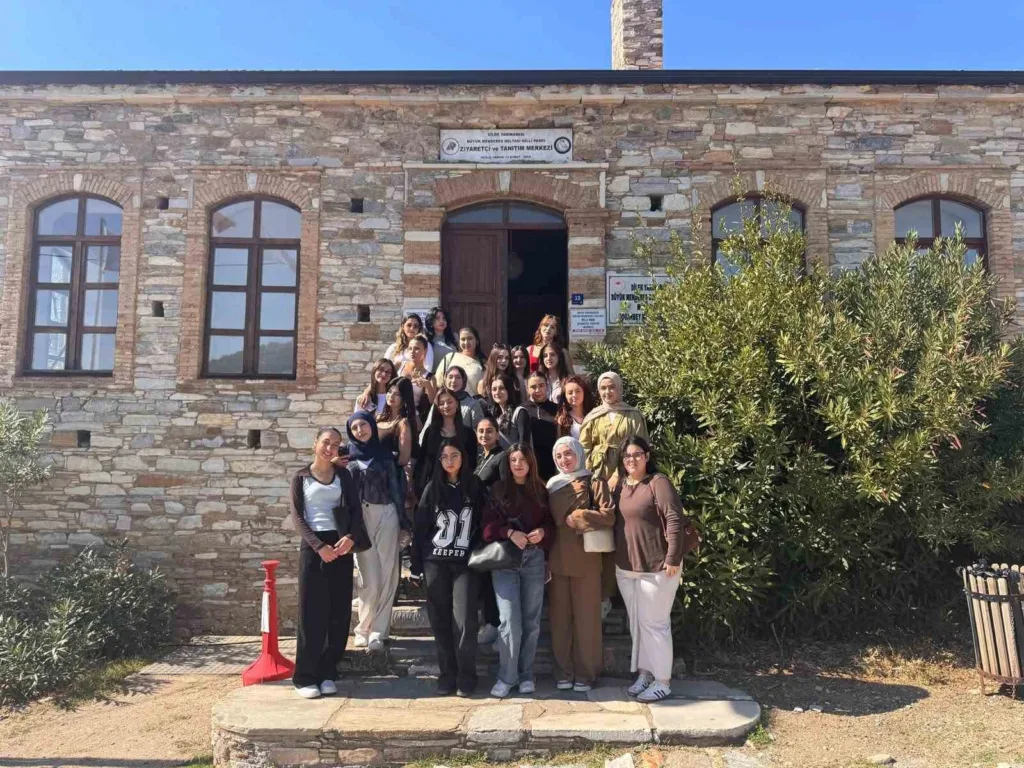aydinda universite ogrencileri tarih ve dogayla bulustu fd38f59601c2