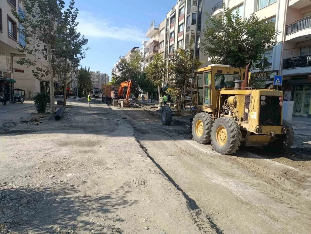 Aydın’ın 17 ilçesinde yollar için eş zamanlı çalışma 6 aydinin 17 ilcesinde yollar icin es zamanli calisma 173afb9c70c7