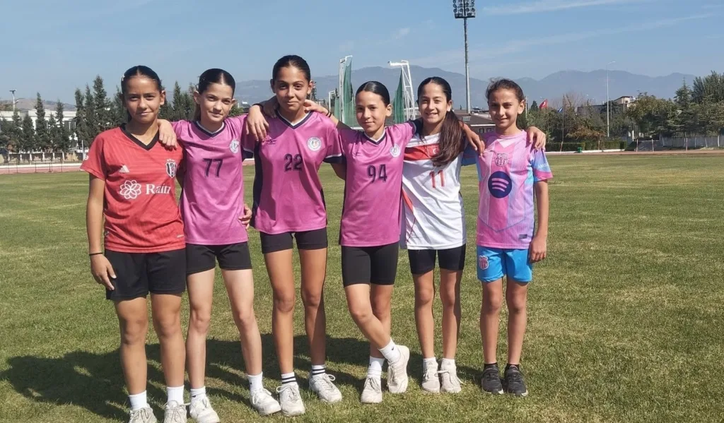 aydinli 4 ogrenci atletizmde bolge yarislarina katilacak 086807e9c2a6